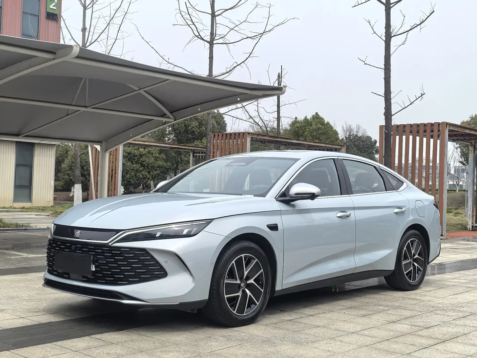 BYD Qin L DM 2025