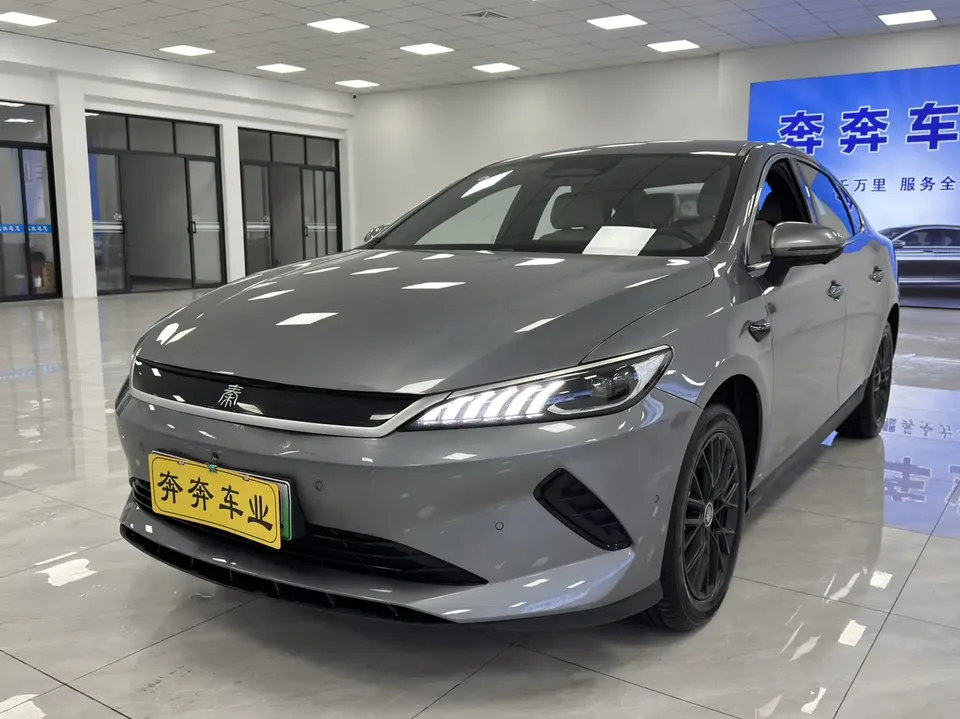 BYD Qin PLUS EV Smart Driving Edition 420KM Leading Edition 2025 — фото 1, купить с доставкой в Москву