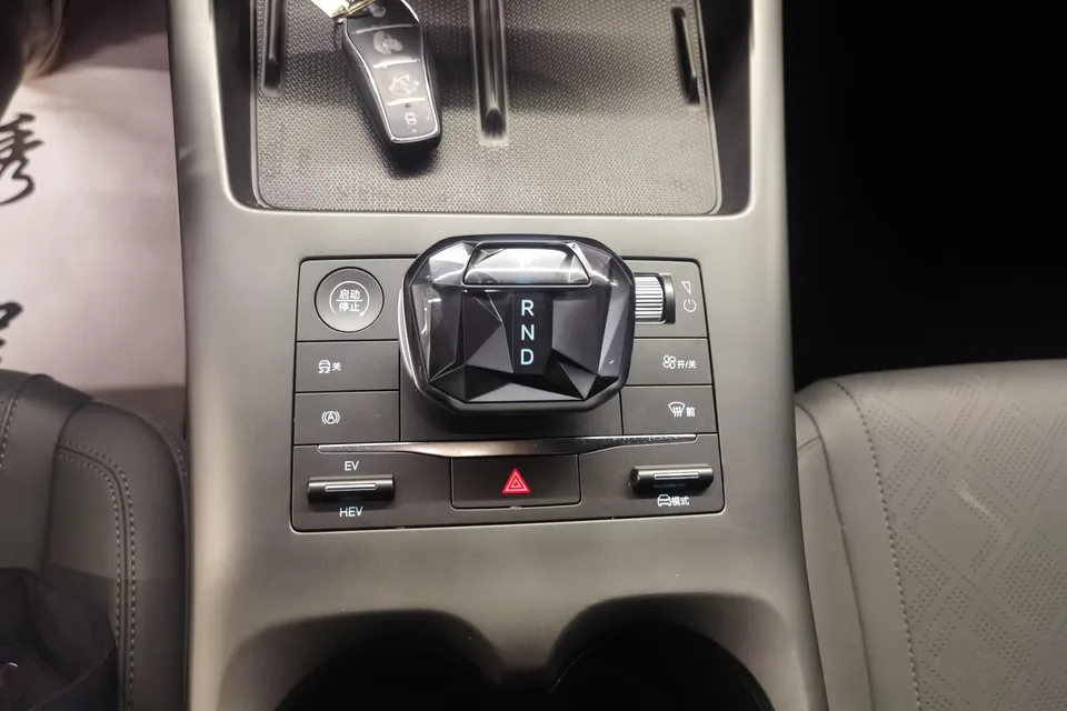 BYD Qin PLUS DM Qin PLUS DM 2025 DM-i 55KM Intelligent Driving Edition Leading Edition 2025 — thumbnail 4