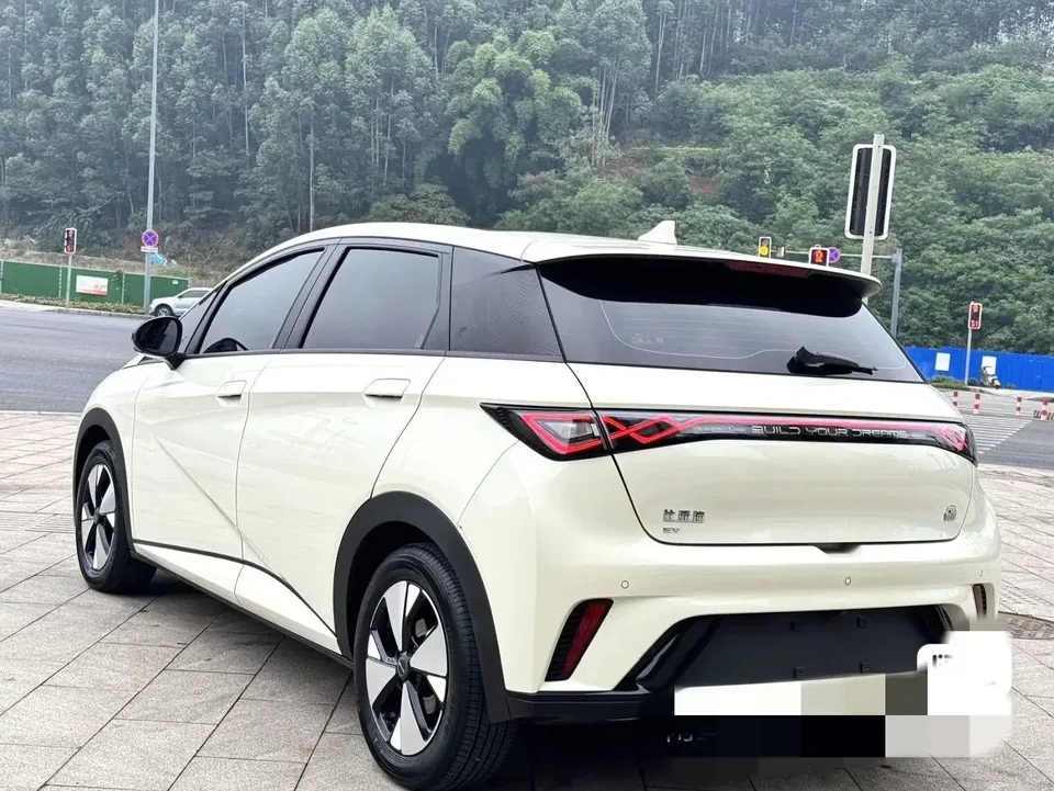 BYD Dolphin dolphin 2025 420KM Free Edition 2026 — thumbnail 3