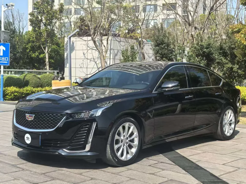 Cadillac CT5 28T Luxury Standard Edition 2023 — фото 1, купить с доставкой в Москву