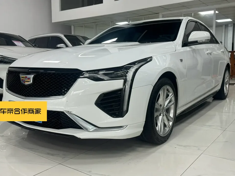Cadillac CT4 2022