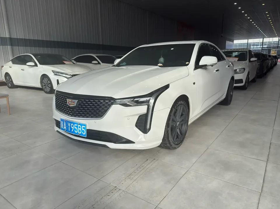 Cadillac CT4 2022