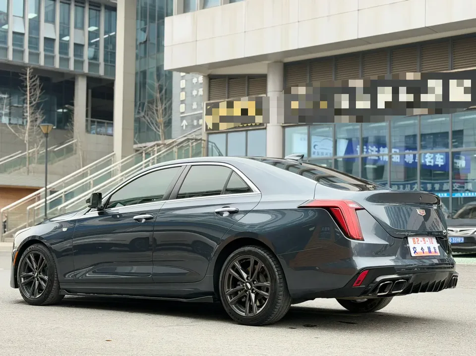 Cadillac CT4 28T luxury model 2022 — миниатюра 4