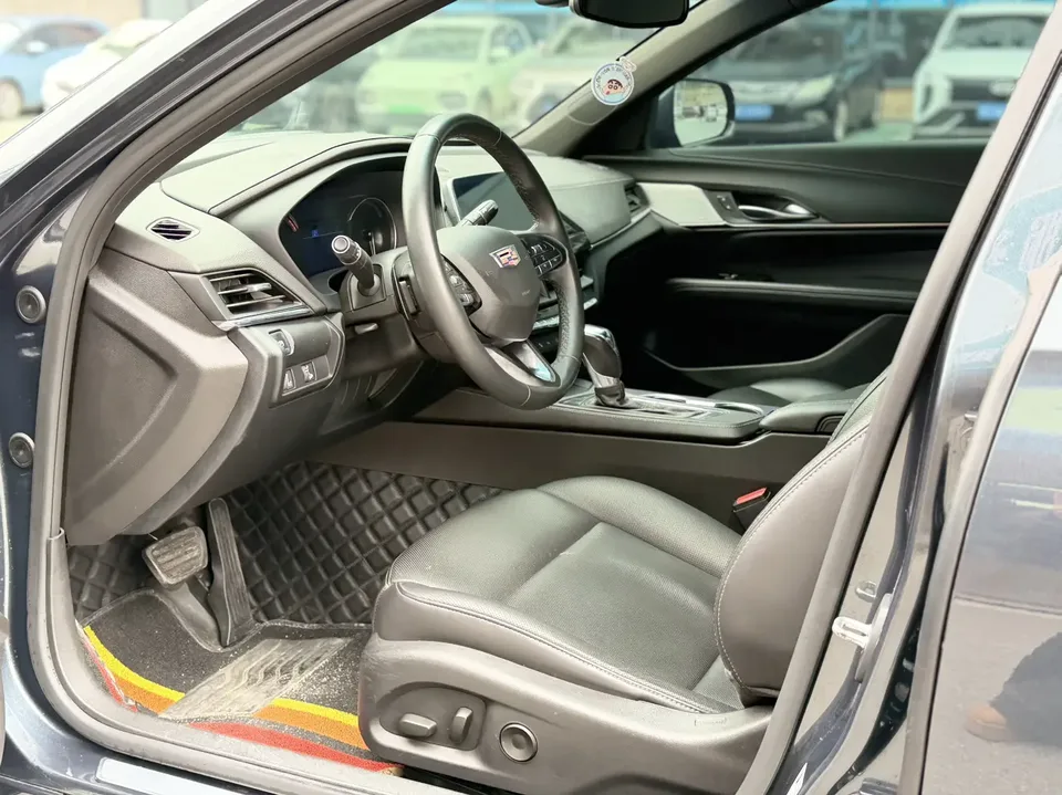 Cadillac CT4 28T luxury model 2022 — миниатюра 5