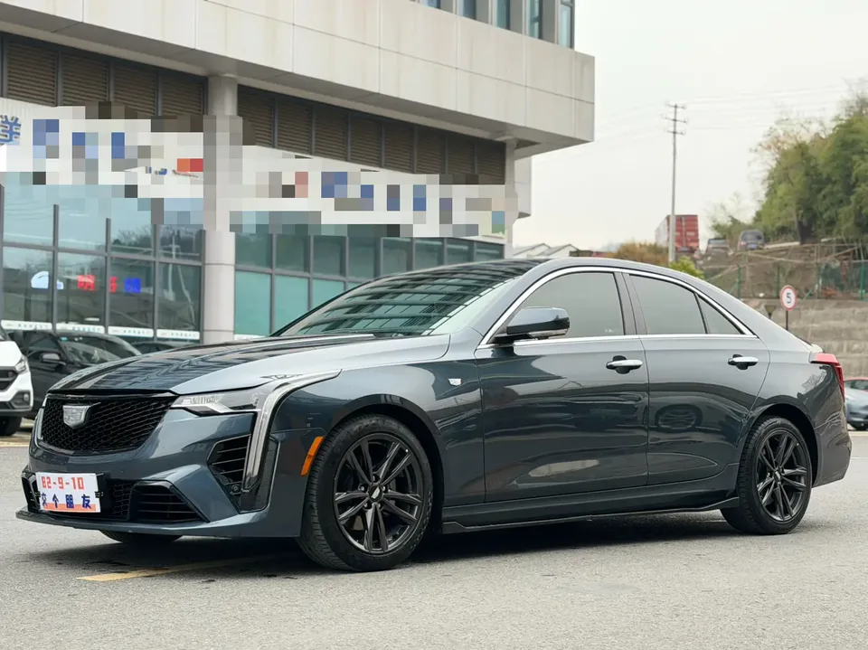 Cadillac CT4 2022