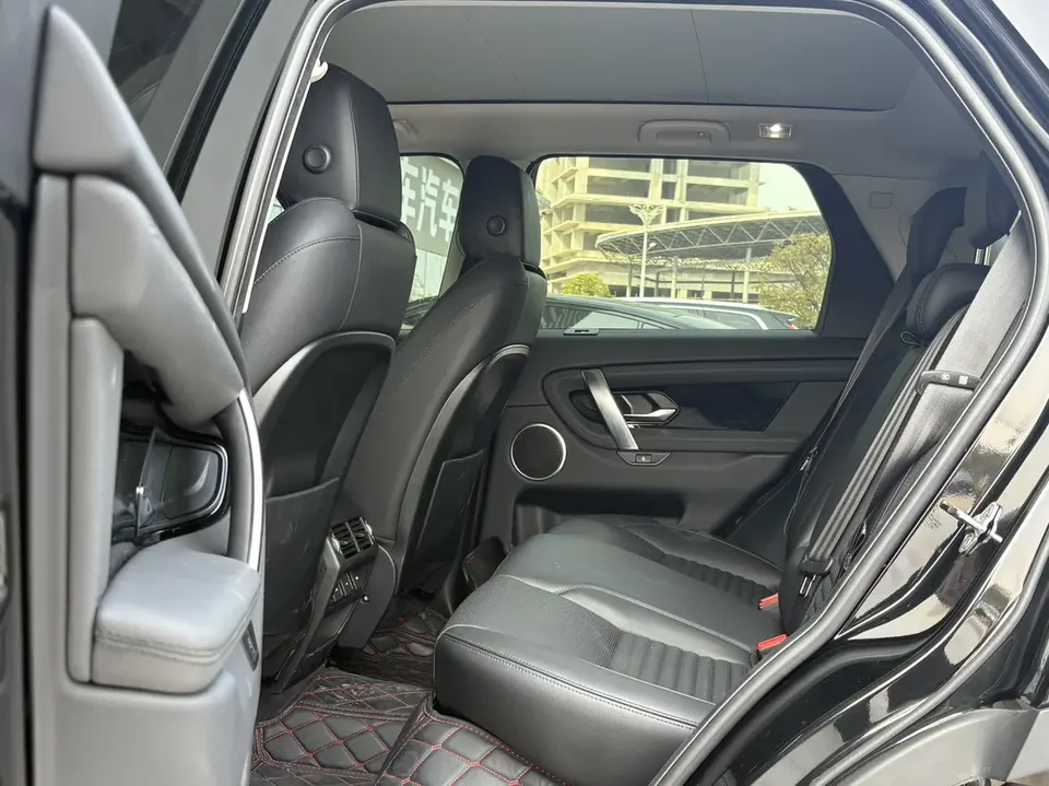 Land Rover Discover Sports Discovery Sport 2022 200PS Family Edition 5 Seaters 2022 — миниатюра 3