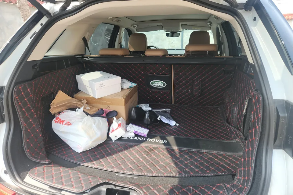 Land Rover Discover Sports Discovery Sport 2024 249PS R-Dynamic SE Performance Technology Edition 5-seater 2024 — миниатюра 5