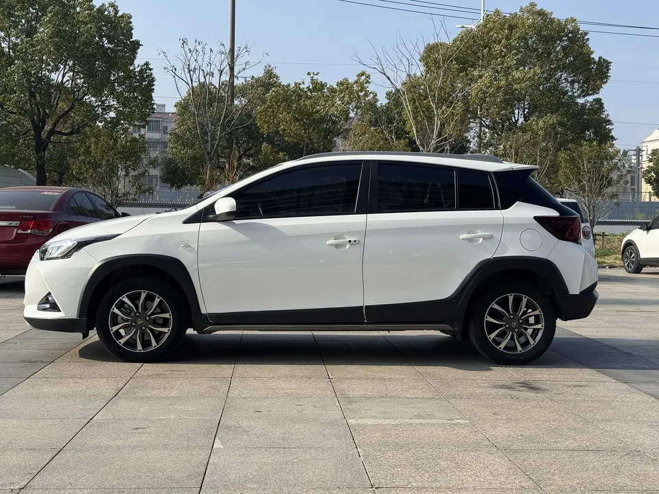 Toyota Yaris L YARiS L Zhixuan 2022 Zhixuan X 1.5L CVT leading PLUS version 2023 — миниатюра 4