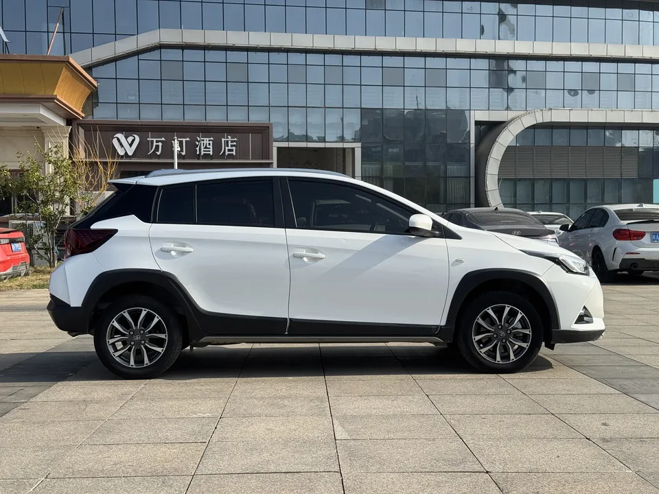 Toyota Yaris L YARiS L Zhixuan 2022 Zhixuan X 1.5L CVT leading PLUS version 2023 — миниатюра 5