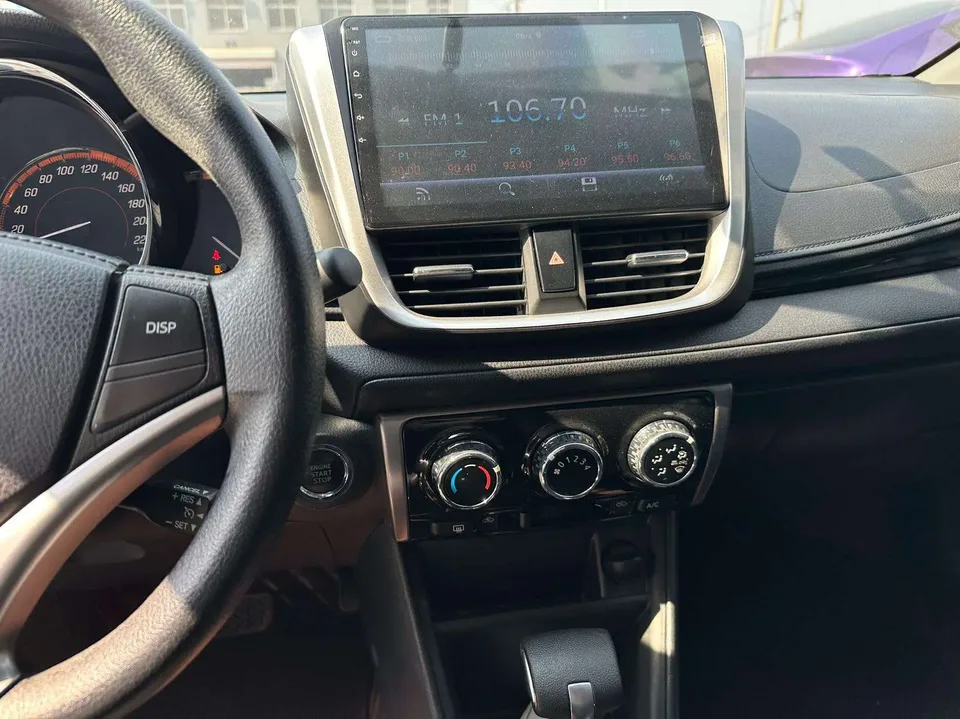 Toyota Yaris L YARiS L Zhixuan 2022 Zhixuan X 1.5L CVT luxury PLUS version 2022 — миниатюра 3