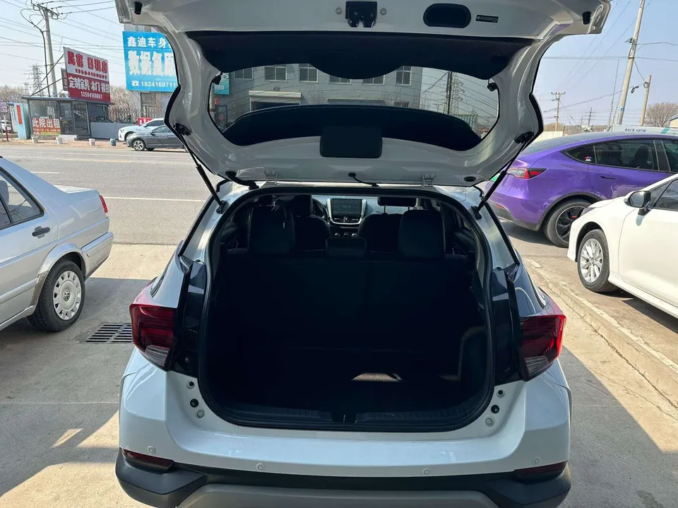 Toyota Yaris L YARiS L Zhixuan 2022 Zhixuan X 1.5L CVT luxury PLUS version 2022 — миниатюра 5