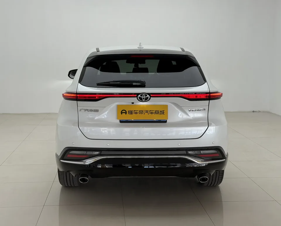 Toyota Venza 2.0L CVT two-wheel drive luxury version 2024 — миниатюра 2
