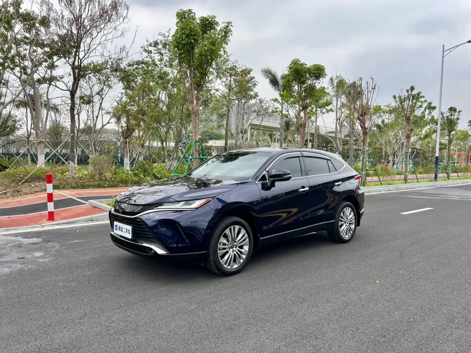 Toyota HARRIER 2022