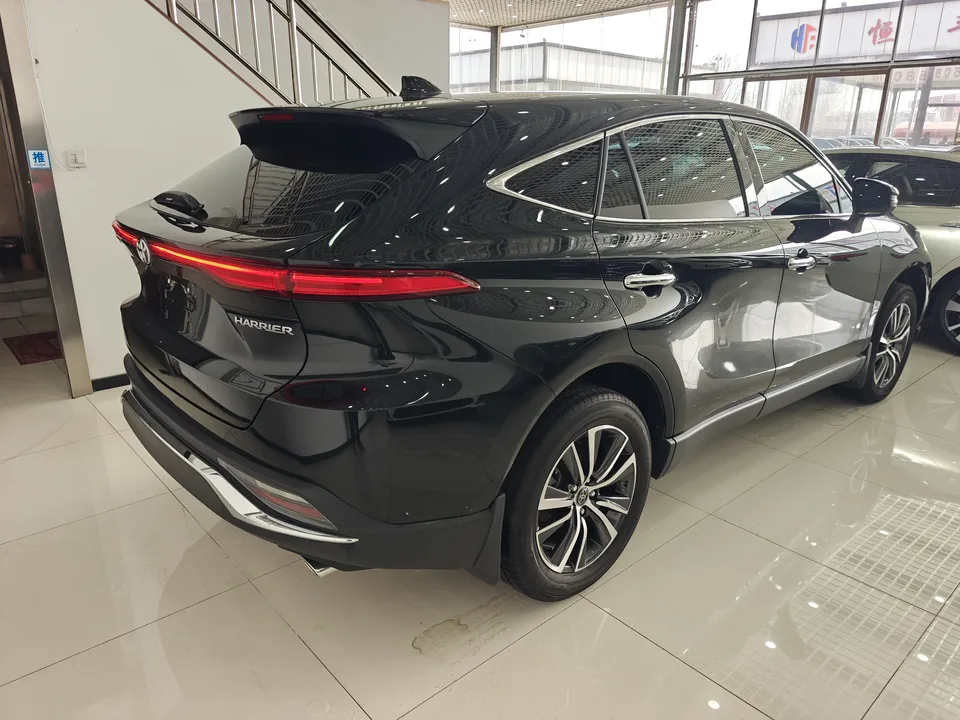 Toyota HARRIER 2.0L CVT 2WD Progressive Edition 2023 — миниатюра 2