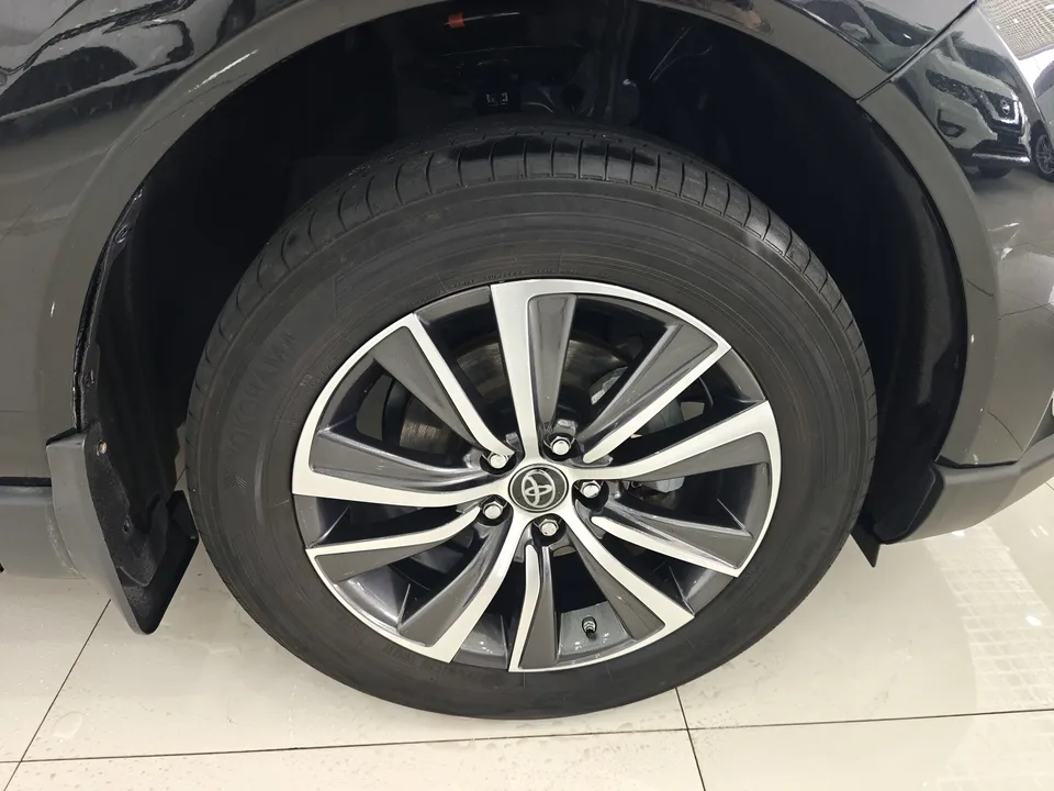 Toyota HARRIER 2.0L CVT 2WD Progressive Edition 2023 — миниатюра 3
