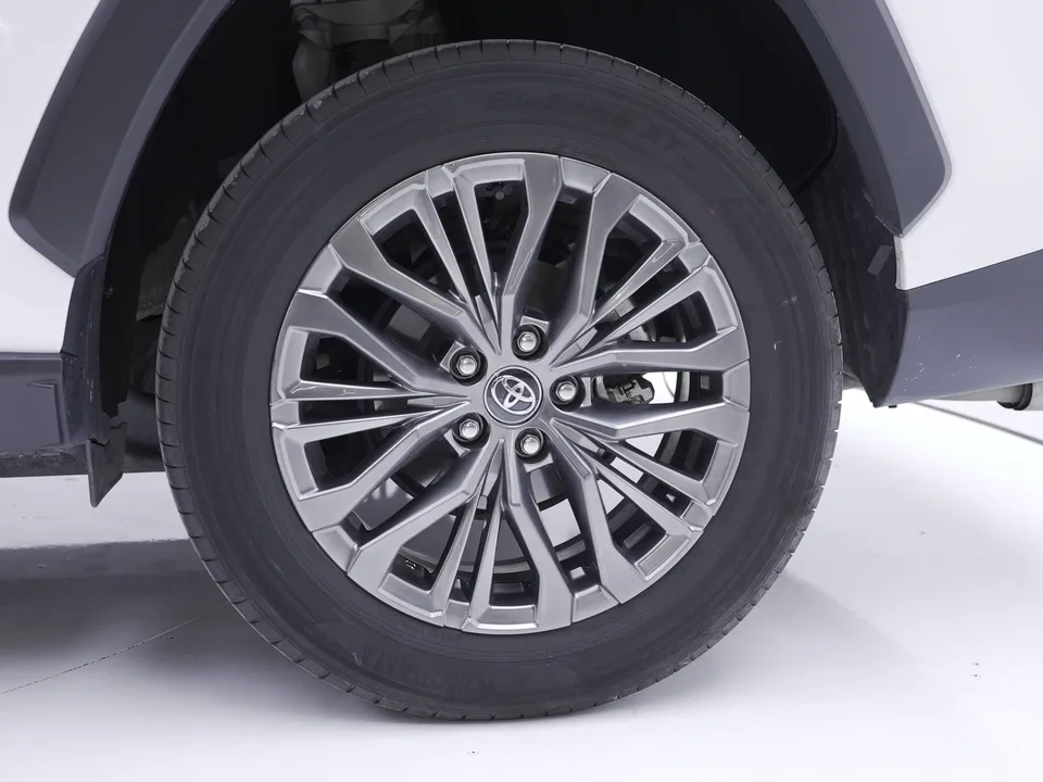 Toyota Willanda 2.0L two-wheel drive luxury PLUS version 2024 — миниатюра 3