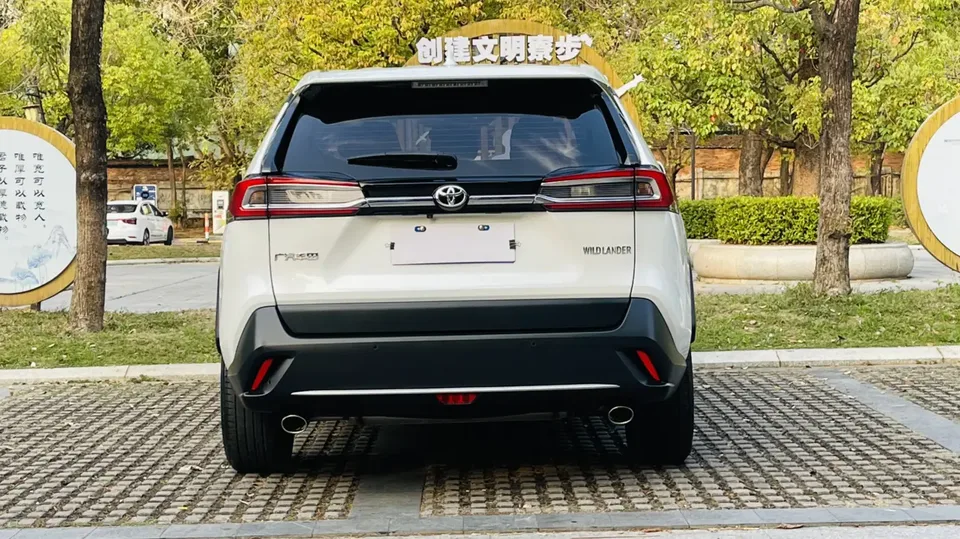 Toyota Willanda 2.0L two-wheel drive luxury PLUS version 2022 — миниатюра 2