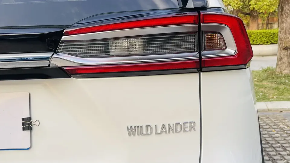 Toyota Willanda 2.0L two-wheel drive luxury PLUS version 2022 — миниатюра 3