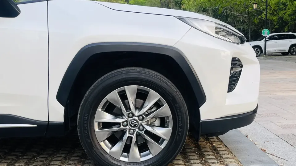 Toyota Willanda 2.0L two-wheel drive luxury PLUS version 2022 — миниатюра 4