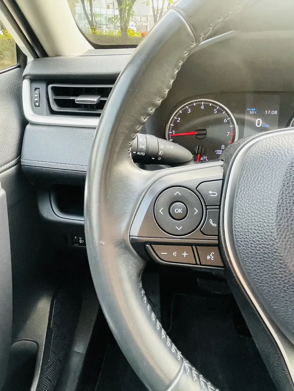 Toyota Willanda 2.0L two-wheel drive luxury PLUS version 2022 — миниатюра 5