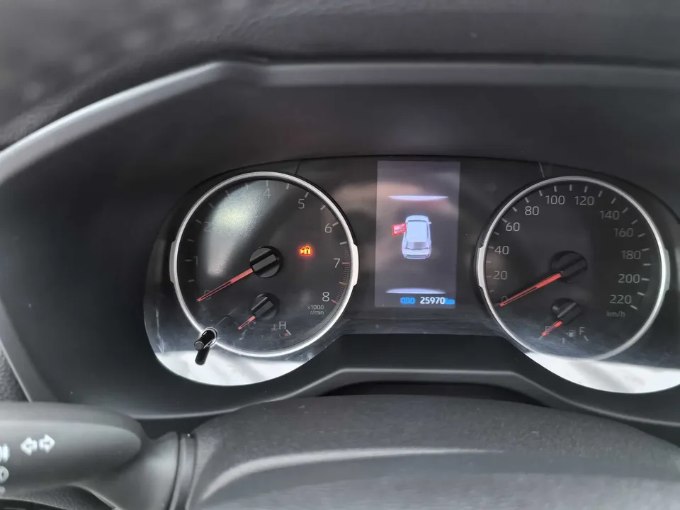 Toyota Willanda 2.0L four-wheel drive luxury version 2022 — миниатюра 3