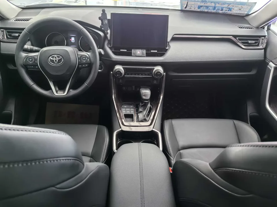 Toyota Willanda 2.0L four-wheel drive luxury version 2022 — миниатюра 5