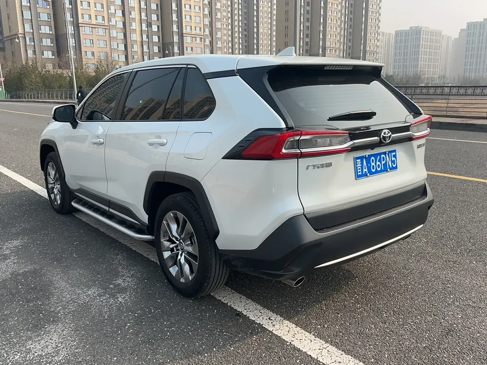 Toyota Willanda 2.0L two-wheel drive luxury PLUS version 2022 — миниатюра 2