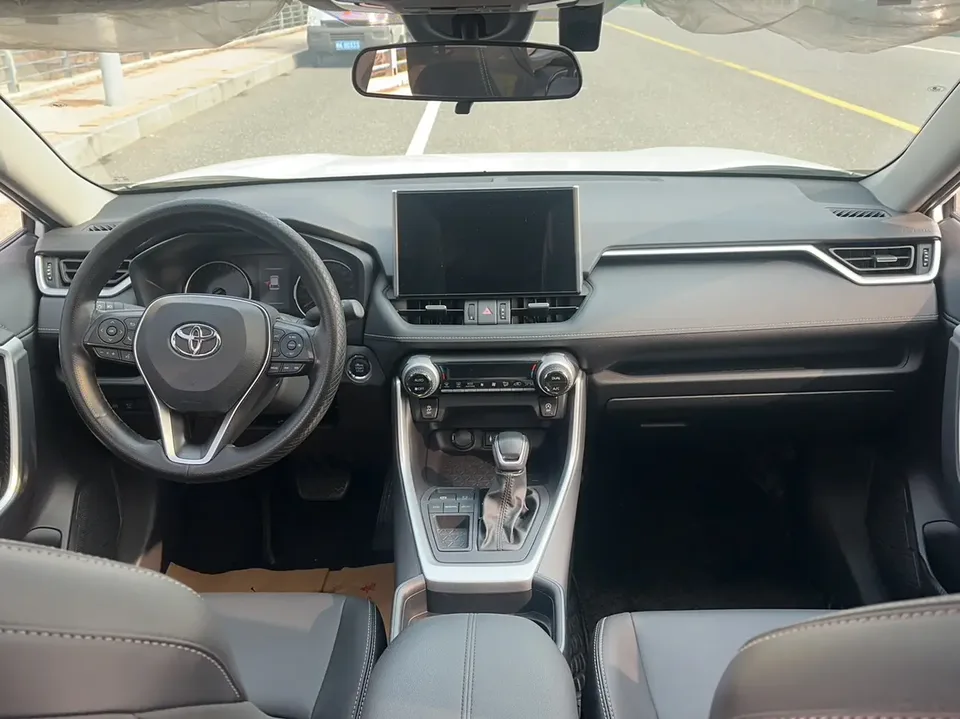 Toyota Willanda 2.0L two-wheel drive luxury PLUS version 2022 — миниатюра 5