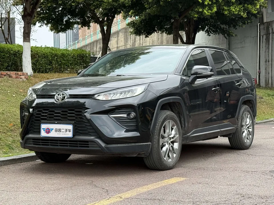 Toyota Willanda Willanda 2023 2.0L 2WD Leading Edition 2024 — photo 1, buy with delivery to Moscow