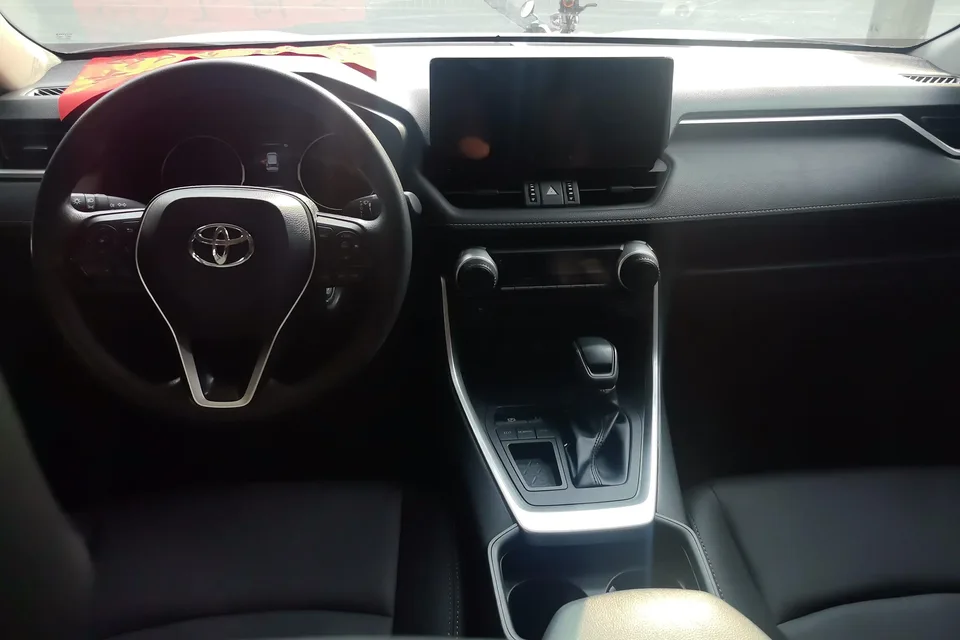 Toyota RAV4 2.0L CVT 2WD Fashion PLUS Edition 2023 — миниатюра 4