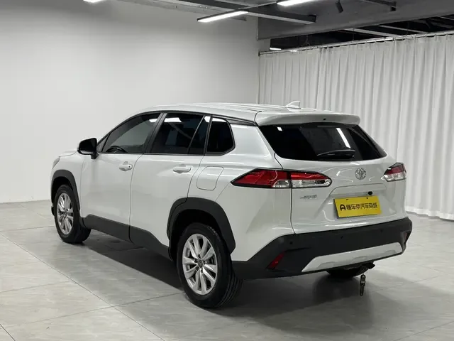 Toyota CorollaCross 2.0L CVT Pioneer Edition 2023 — миниатюра 2
