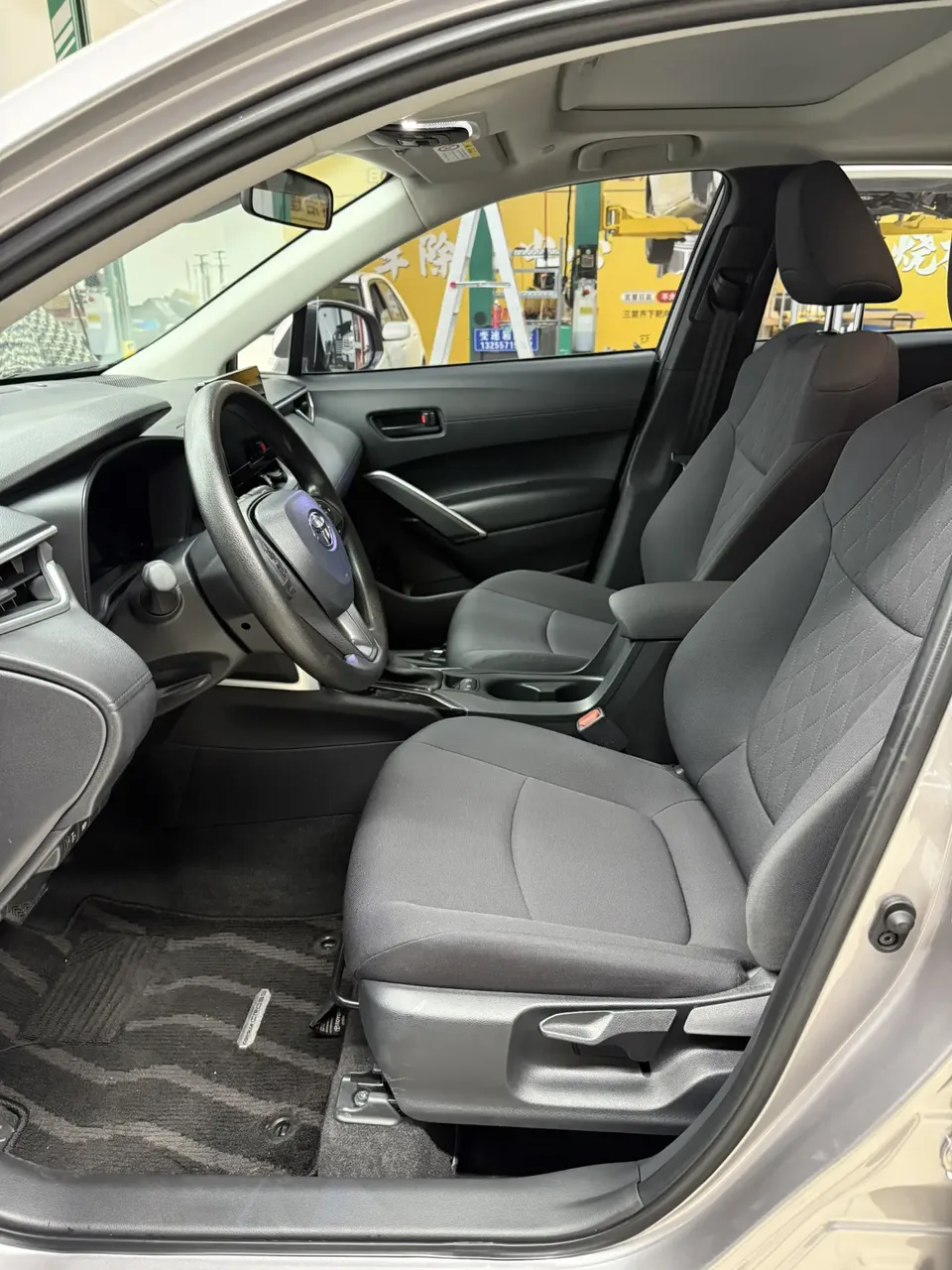 Toyota CorollaCross 2.0L CVT Elite Edition 2024 — миниатюра 5