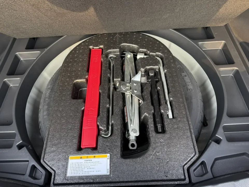 Toyota CorollaCross 2.0L CVT Pioneer Edition 2023 — миниатюра 5