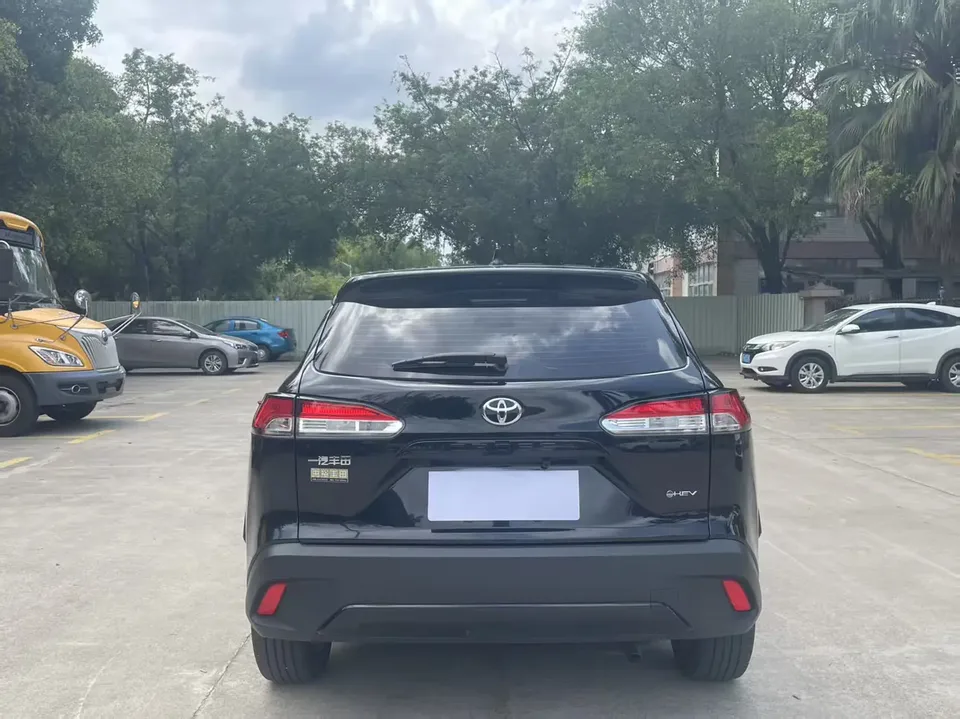 Toyota CorollaCross 2.0L Intelligent Electric Hybrid Dual Engine Pioneer Edition 2024 — миниатюра 2