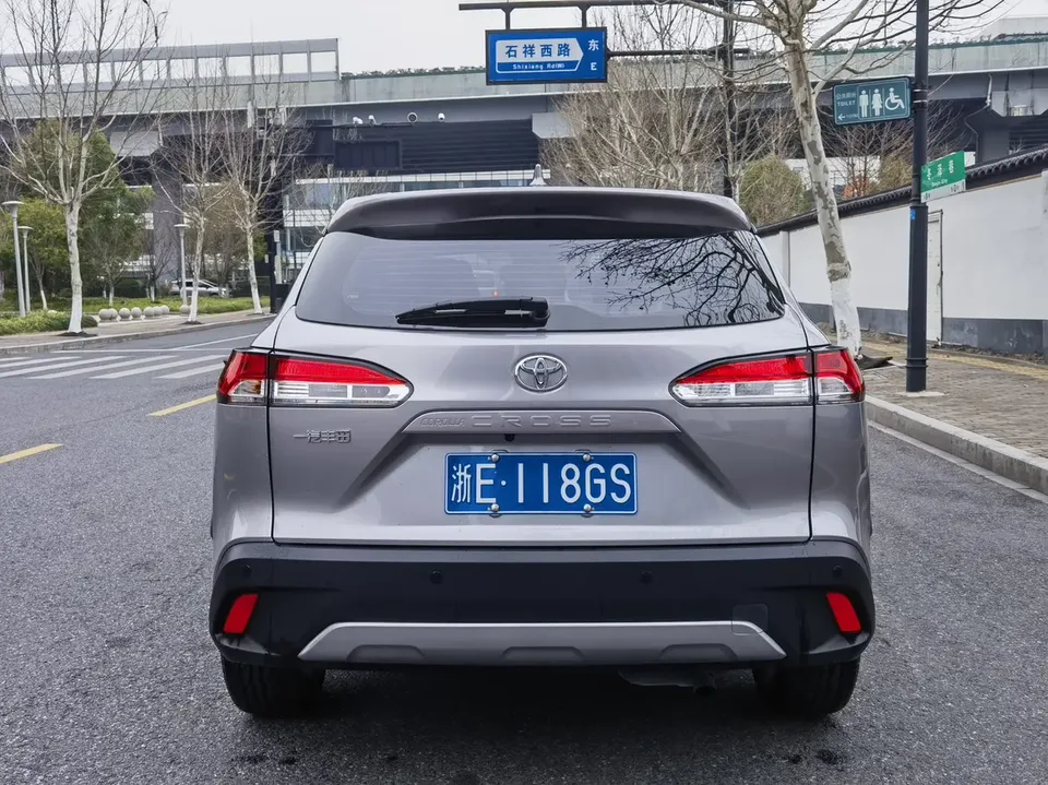 Toyota CorollaCross 2.0L CVT Pioneer Edition 2025 — миниатюра 2