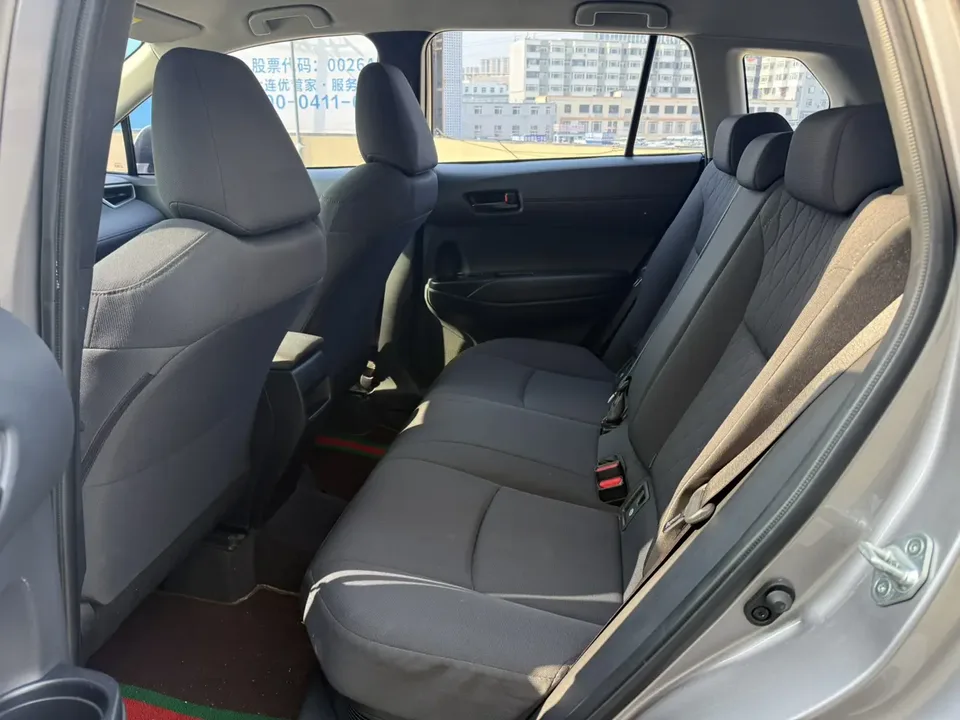 Toyota CorollaCross 2.0L Intelligent Electric Hybrid Dual Engine Pioneer Edition 2024 — миниатюра 3