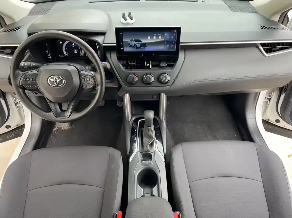 Toyota CorollaCross 2.0L CVT Pioneer Edition 2024 — миниатюра 2
