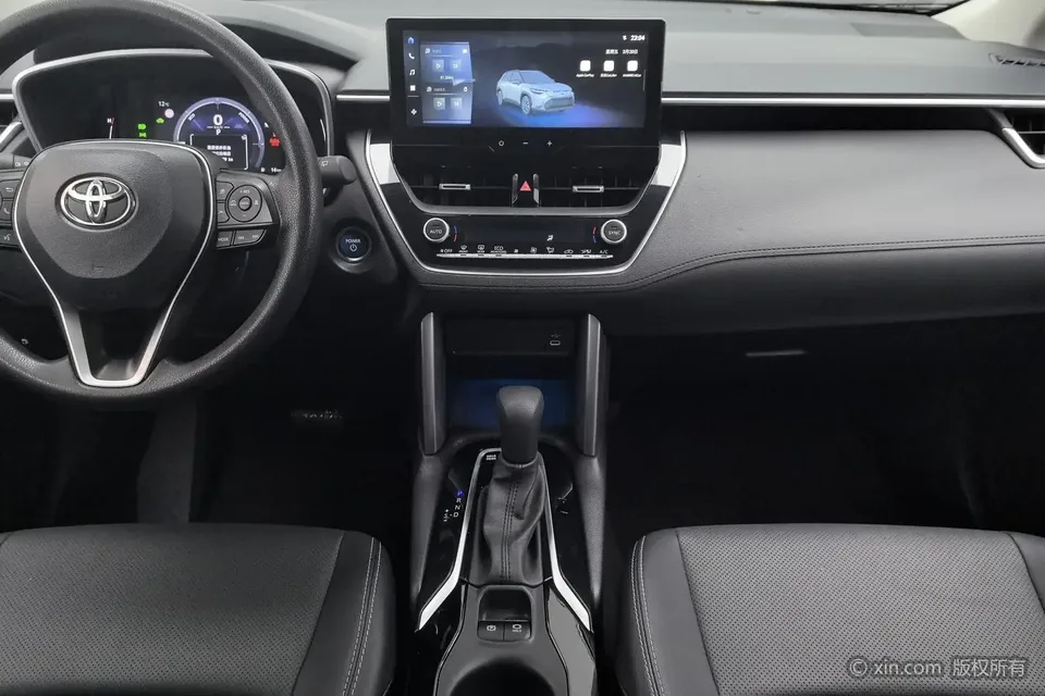 Toyota Frontlander 2.0L Smart Electric Hybrid Dual Engine Deluxe Edition 2024 — миниатюра 3