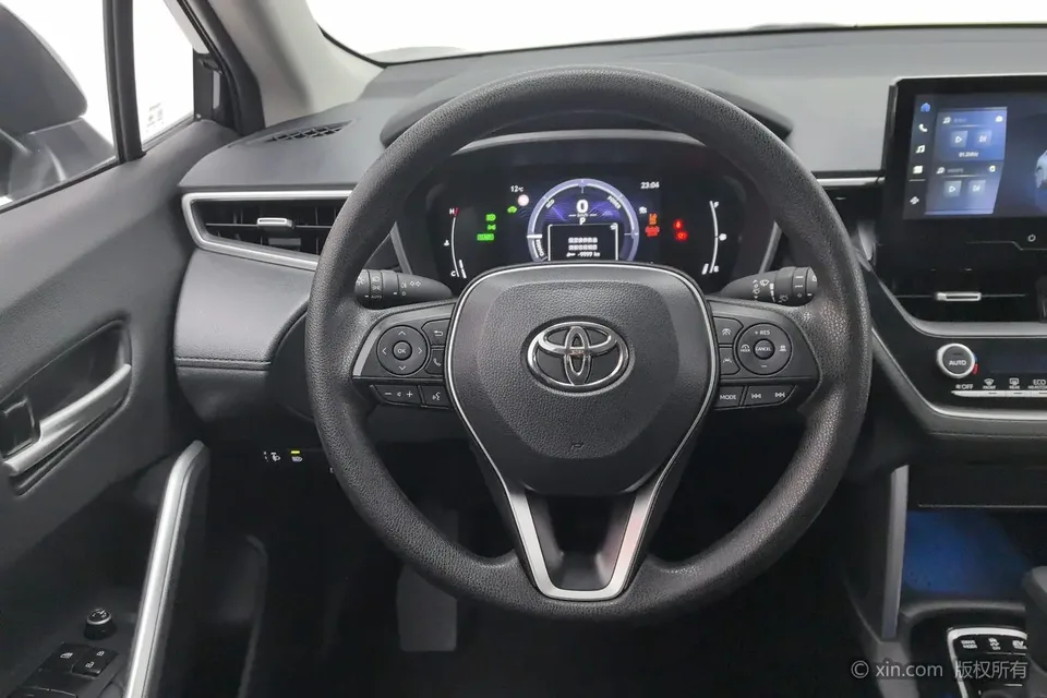 Toyota Frontlander 2.0L Smart Electric Hybrid Dual Engine Deluxe Edition 2024 — миниатюра 4
