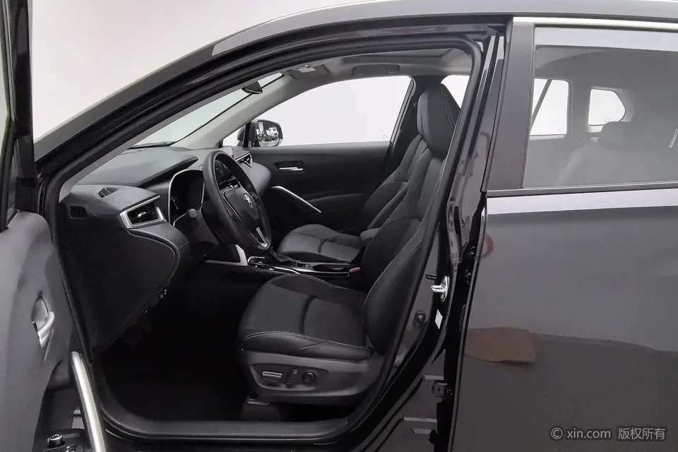 Toyota Frontlander 2.0L Smart Electric Hybrid Dual Engine Deluxe Edition 2024 — миниатюра 5