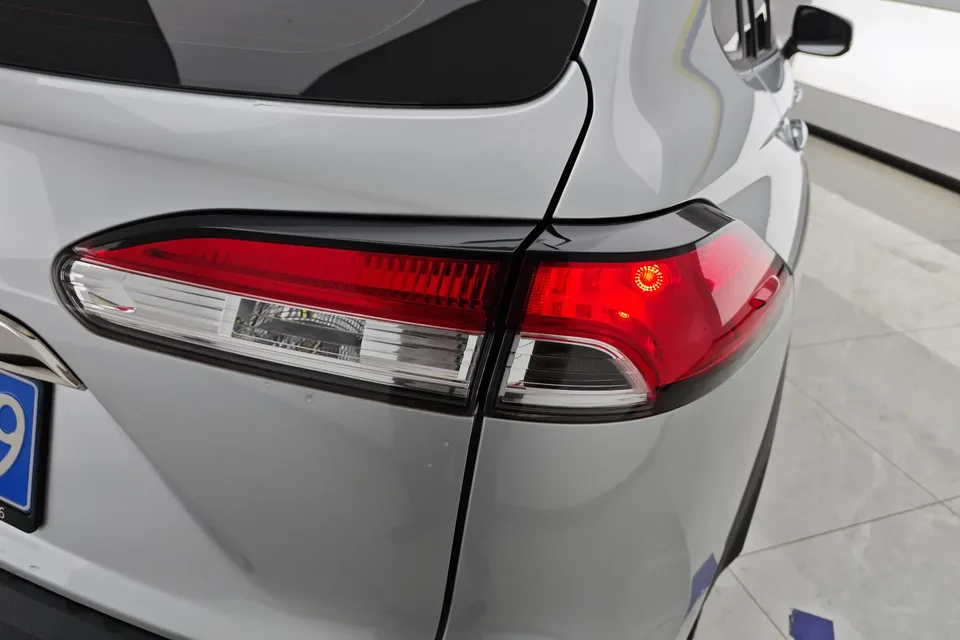 Toyota Frontlander Fenglanda 2023 2.0L CVT Leading Edition 2023 — thumbnail 2