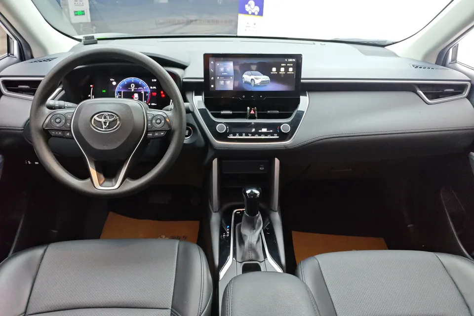 Toyota Frontlander Fenglanda 2023 2.0L CVT Leading Edition 2023 — thumbnail 4