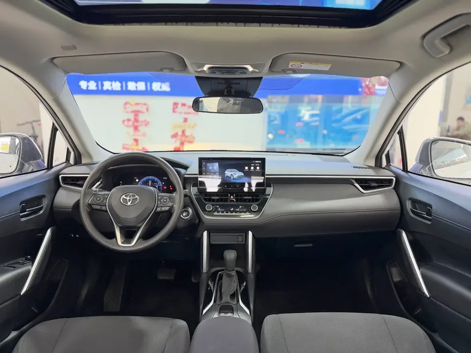 Toyota Frontlander Fenglanda 2023 2.0L CVT Leading Edition 2023 — thumbnail 2