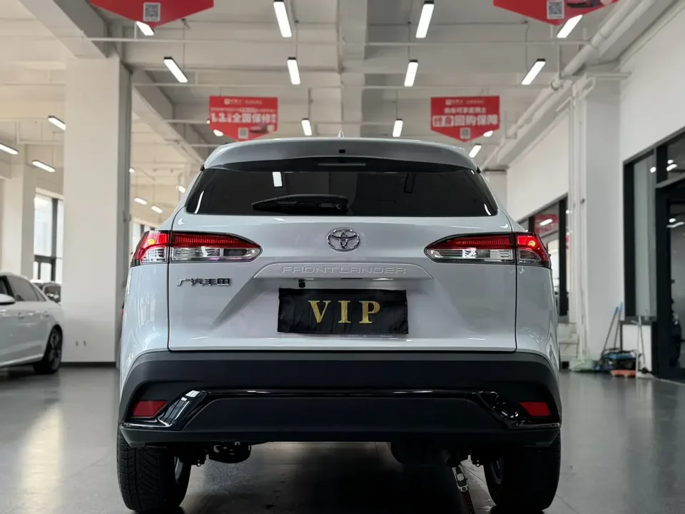 Toyota Frontlander 2.0L CVT Leading Edition 2024 — миниатюра 4
