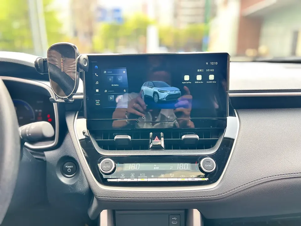 Toyota Frontlander 2.0L Intelligent Electric Hybrid Dual Engine Deluxe Edition 2024 — миниатюра 3