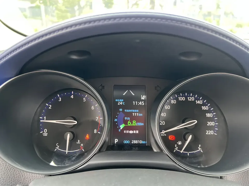 Toyota C-HR 2.0L Luxury Edition 2022 — миниатюра 5