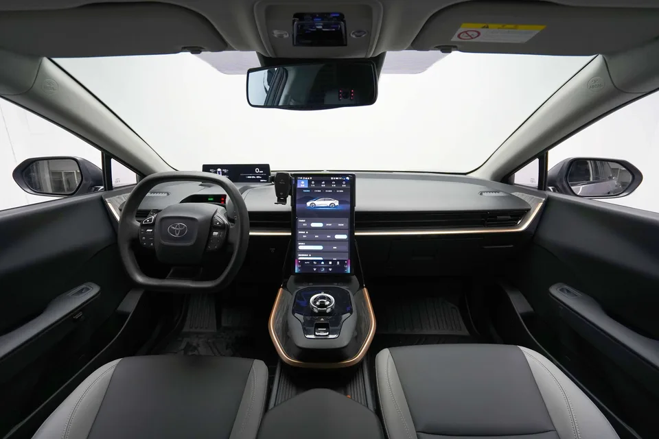 Toyota bZ3 Elite PRO 2023 — миниатюра 3