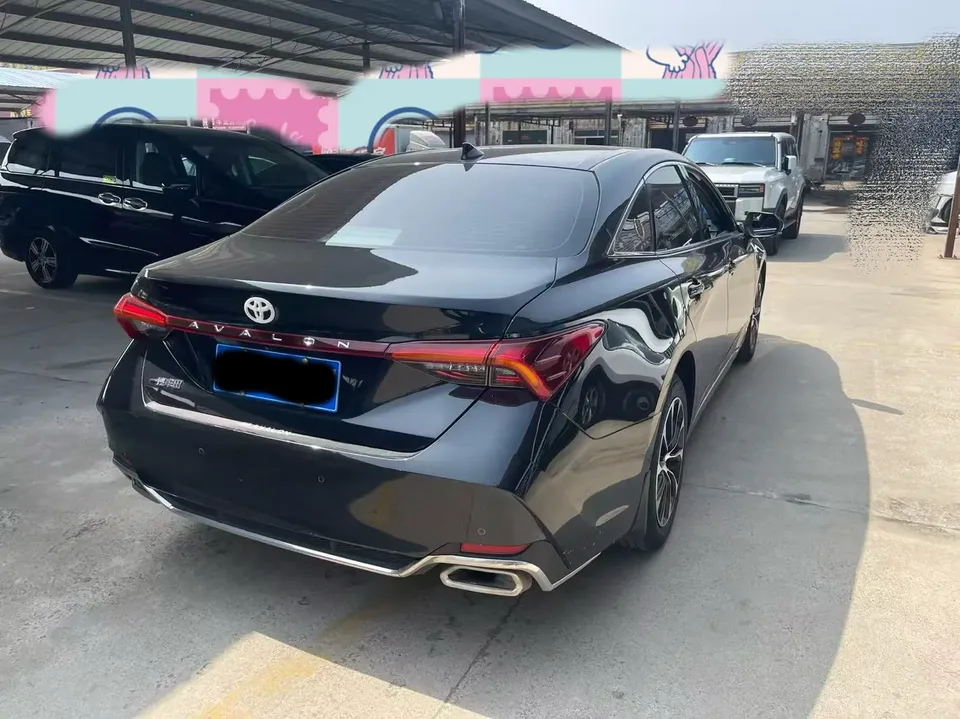 Toyota Avalon 2.0L Enterprising Edition 2022 — миниатюра 2
