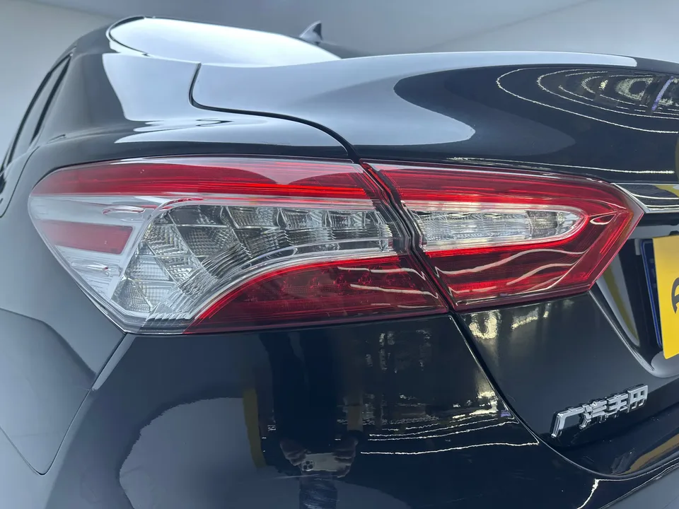 Toyota Camry 2.0G Deluxe Edition 2022 — миниатюра 4